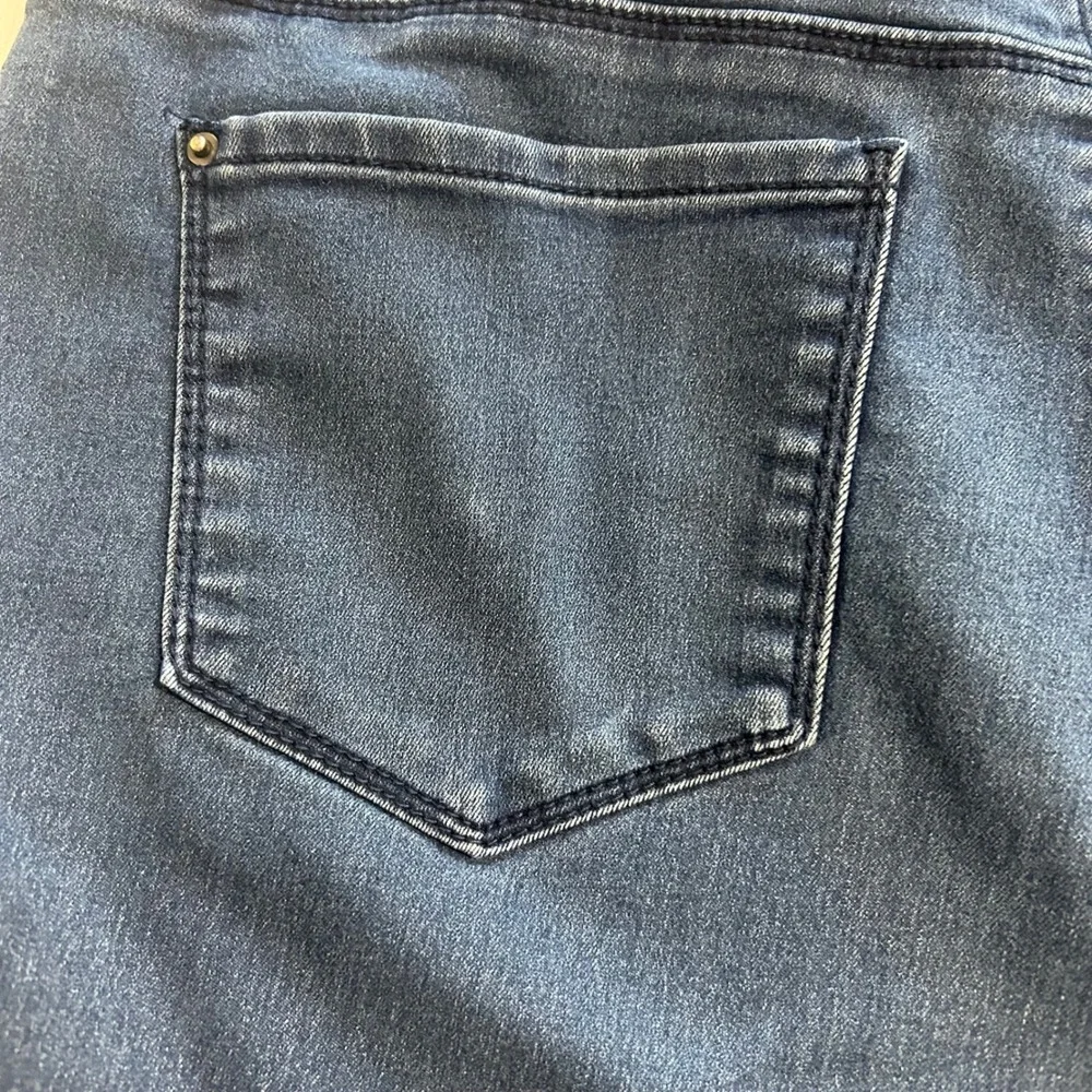 Royalty For Me Womens Blue Denim Bermuda Shorts Size 10‎ Dark Wash Stretch